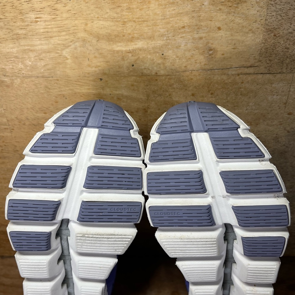 On Cloud 5 REFLECTIVE Womens Size 6.5 Running Shoes Sneakers Blueberry Feather - Picture 10 of 12